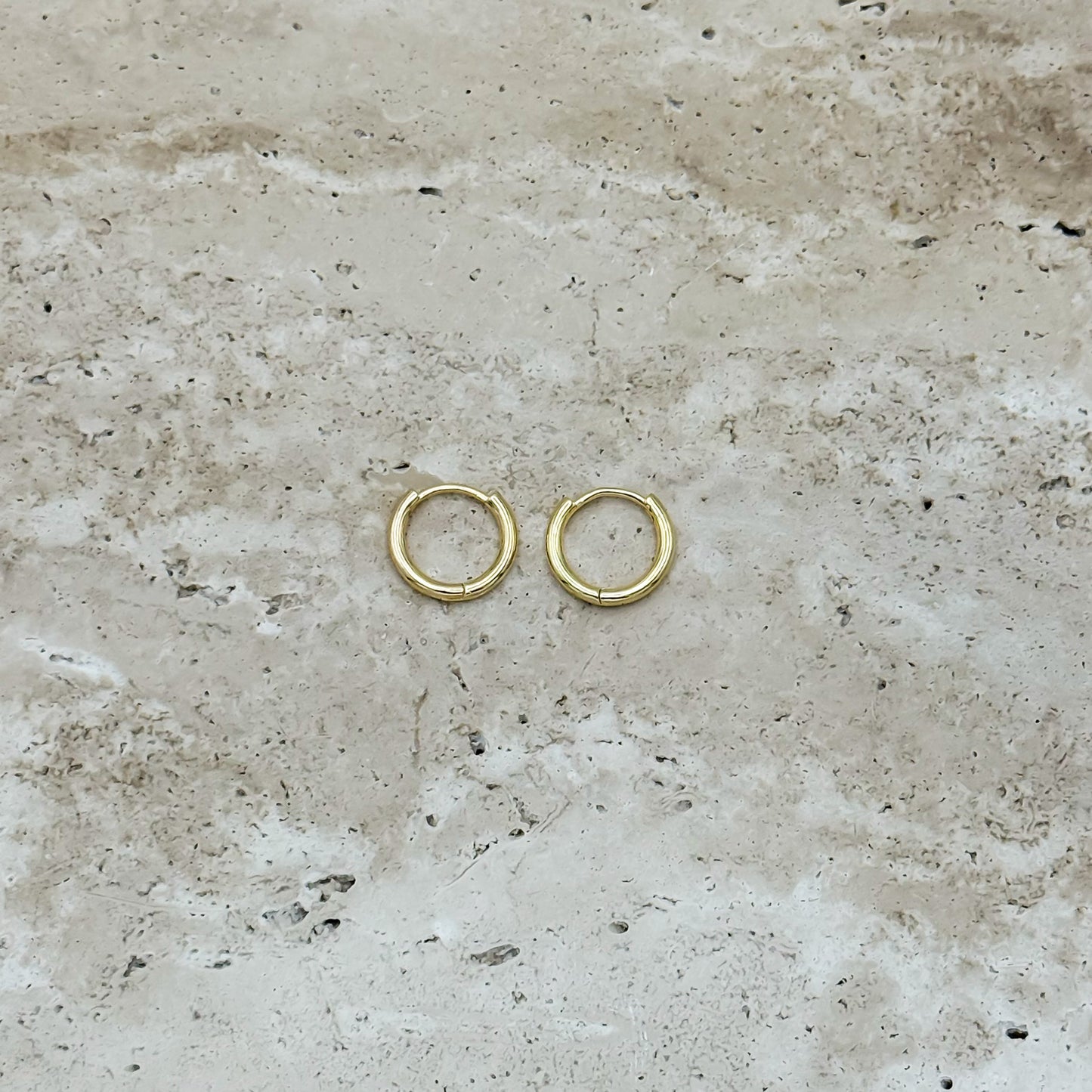 Sutton Medium Huggie Hoop Earring